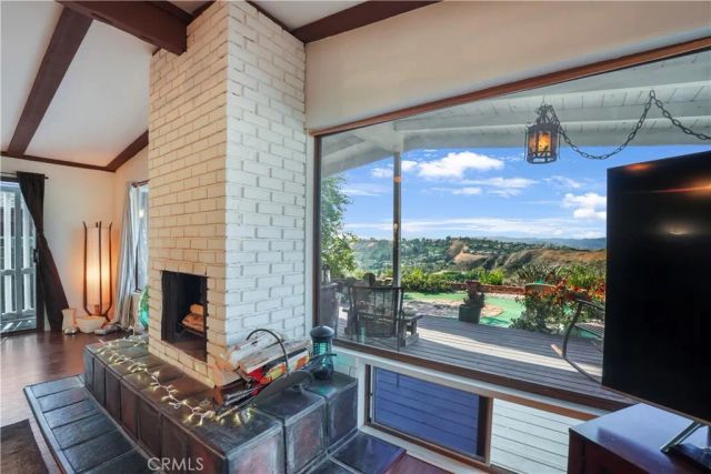 23777 Mulholland Hwy SPC 60, Calabasas, CA 91302