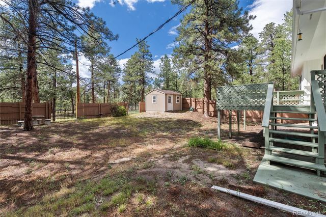 33879 Meadowlark Drive, Elizabeth, CO 80107