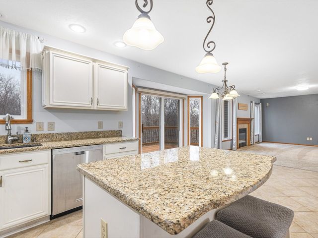 2072 Charnwood Court, Machesney Park, IL 61115