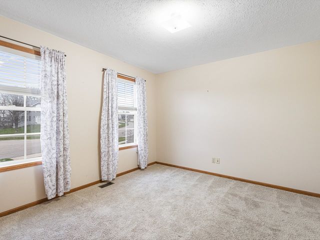 2072 Charnwood Court, Machesney Park, IL 61115