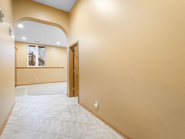 2072 Charnwood Court, Machesney Park, IL 61115