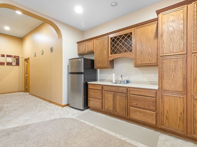 2072 Charnwood Court, Machesney Park, IL 61115