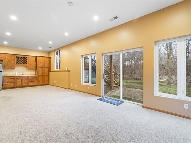 2072 Charnwood Court, Machesney Park, IL 61115