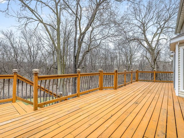 2072 Charnwood Court, Machesney Park, IL 61115