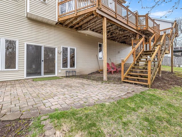 2072 Charnwood Court, Machesney Park, IL 61115