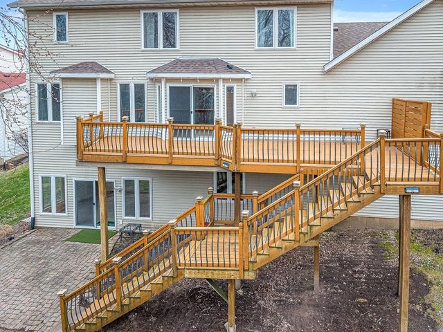 2072 Charnwood Court, Machesney Park, IL 61115