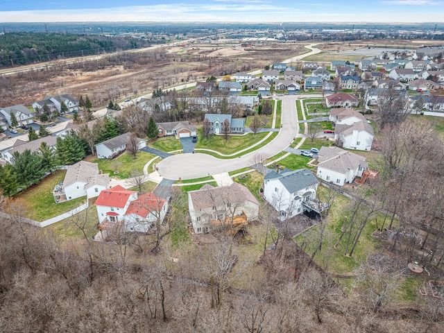 2072 Charnwood Court, Machesney Park, IL 61115