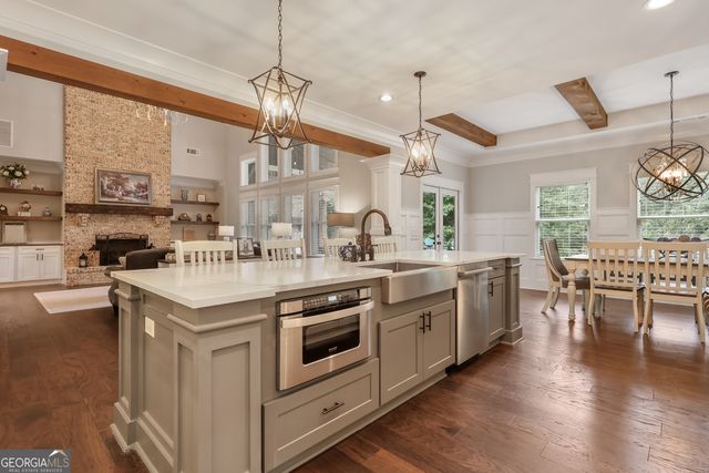204 Tuxedo Circle, Forsyth, GA 31029