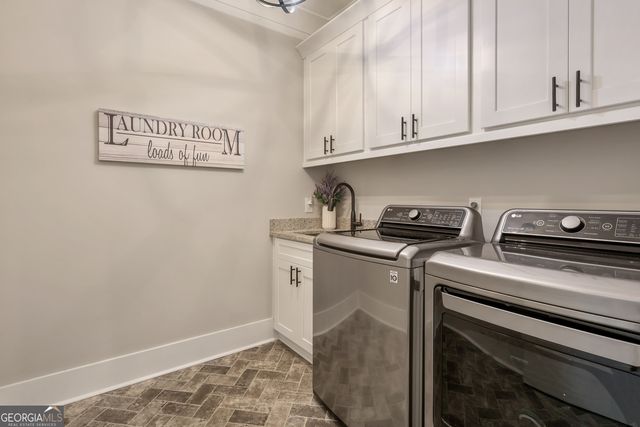 204 Tuxedo Circle, Forsyth, GA 31029