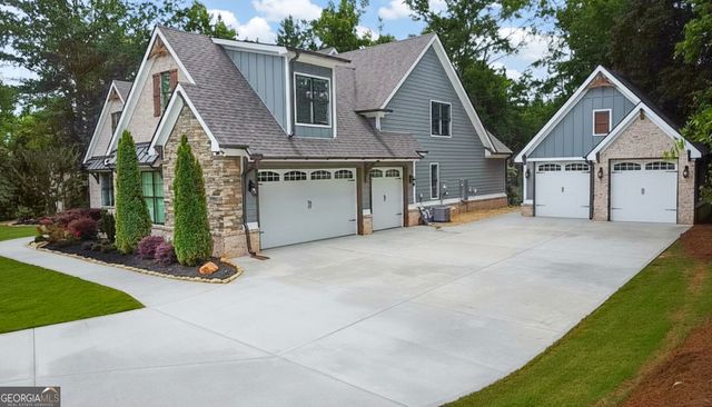 204 Tuxedo Circle, Forsyth, GA 31029