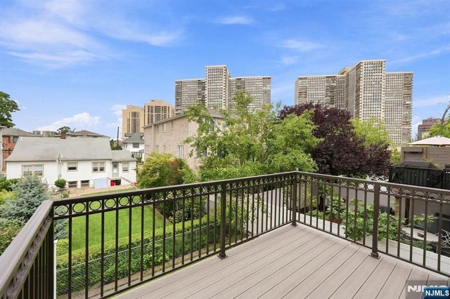 227 Lafayette Avenue B, Cliffside Park, NJ 07010