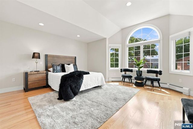227 Lafayette Avenue B, Cliffside Park, NJ 07010