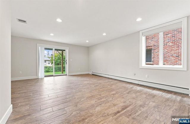227 Lafayette Avenue B, Cliffside Park, NJ 07010