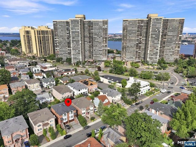 227 Lafayette Avenue B, Cliffside Park, NJ 07010