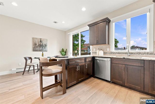 227 Lafayette Avenue B, Cliffside Park, NJ 07010