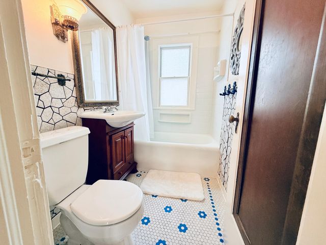 3800 N 6th Street, Minneapolis, MN 55412