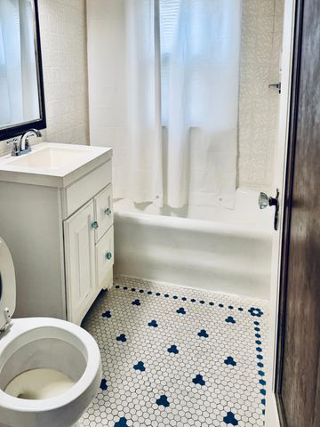 3800 N 6th Street, Minneapolis, MN 55412