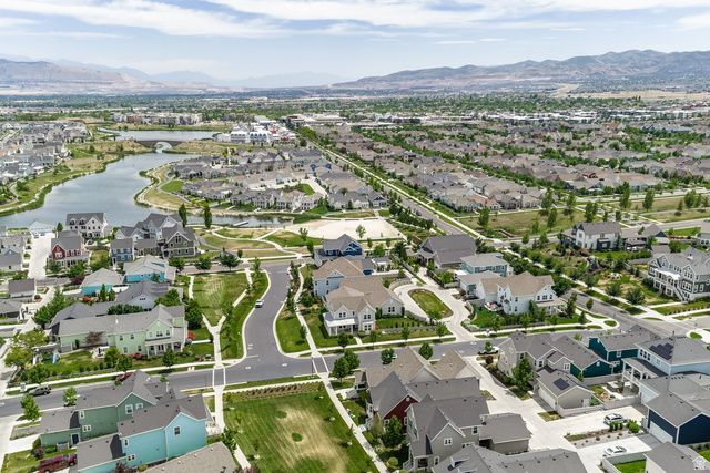 4953 W LAKE TERRACE AVE, South Jordan, UT 84009