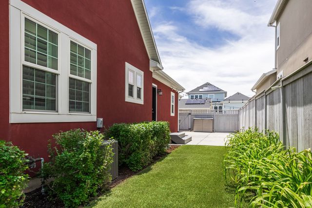4953 W LAKE TERRACE AVE, South Jordan, UT 84009
