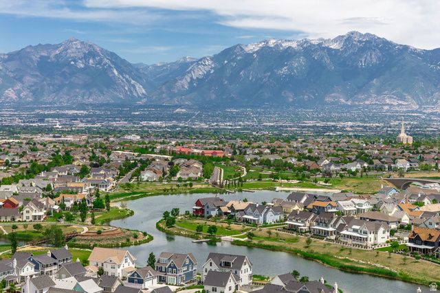4953 W LAKE TERRACE AVE, South Jordan, UT 84009