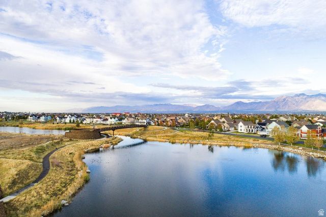 4953 W LAKE TERRACE AVE, South Jordan, UT 84009
