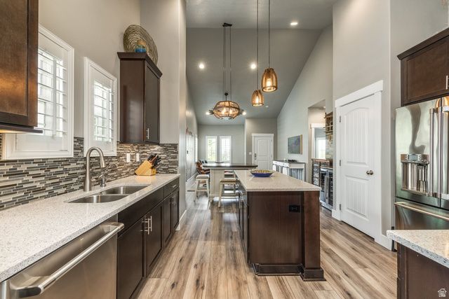 4953 W LAKE TERRACE AVE, South Jordan, UT 84009