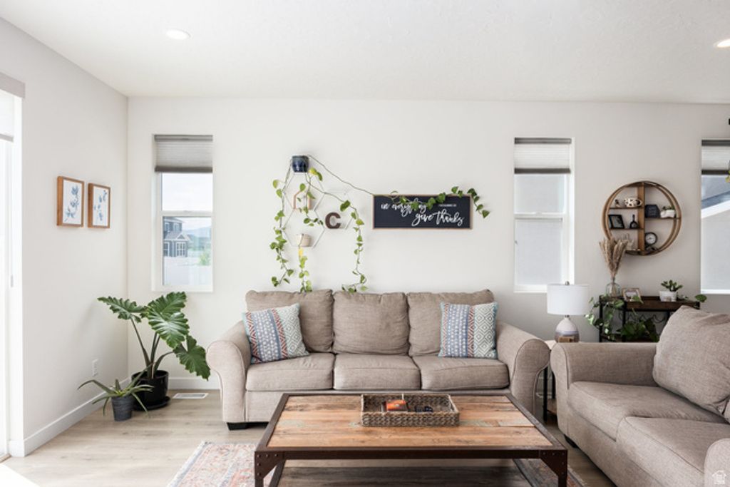 Image 5 of property listing at 1074 E BLAZING SUN DR. #326, Eagle Mountain, UT 84005