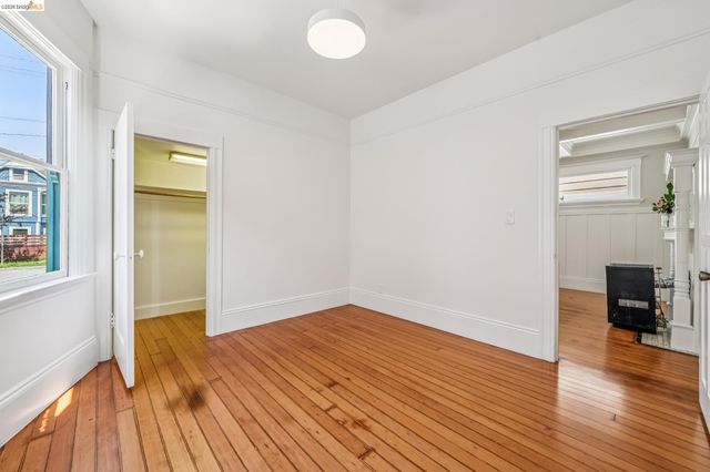 821 32nd, Oakland, CA 94608