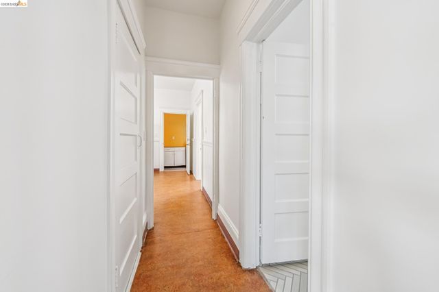 821 32nd, Oakland, CA 94608