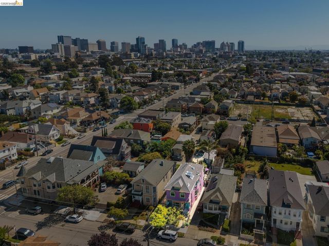 821 32nd, Oakland, CA 94608