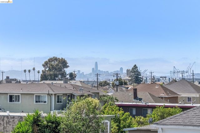 821 32nd, Oakland, CA 94608