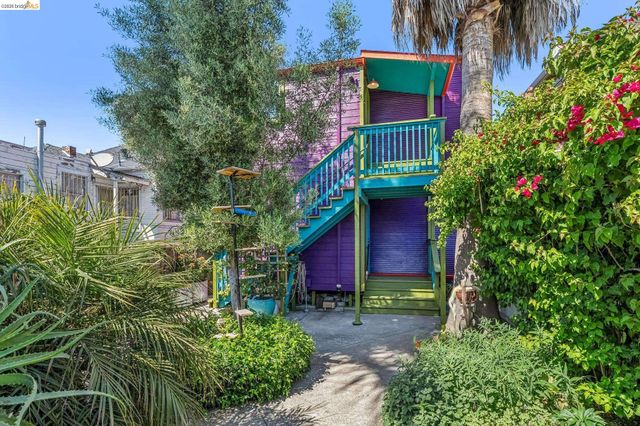 821 32nd, Oakland, CA 94608