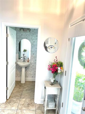 2602 W NASSAU STREET, Tampa, FL 33607