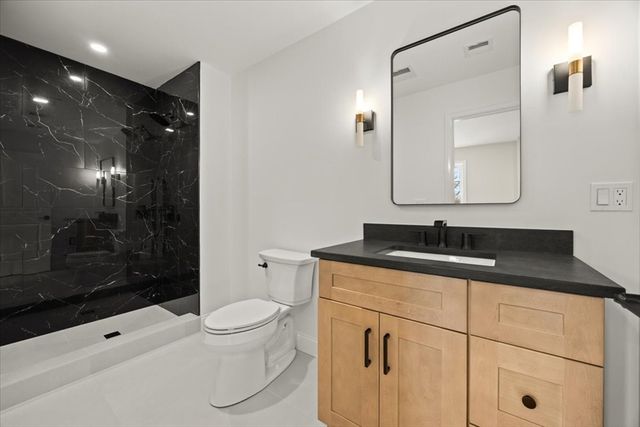 33 Glendale Ave, Brockton, MA 02301