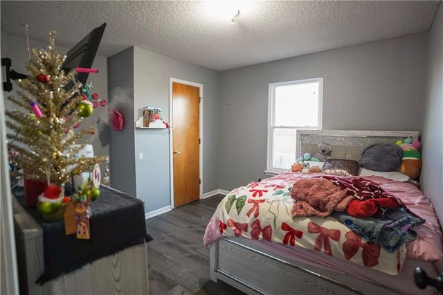 1604 SE 11th st Street, Lee's Summit, MO 64081