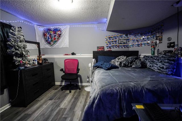 1604 SE 11th st Street, Lee's Summit, MO 64081