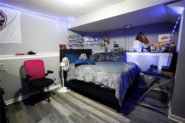 1604 SE 11th st Street, Lee's Summit, MO 64081