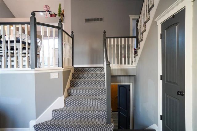 1604 SE 11th st Street, Lee's Summit, MO 64081