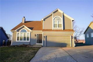 1604 SE 11th st Street, Lee's Summit, MO 64081