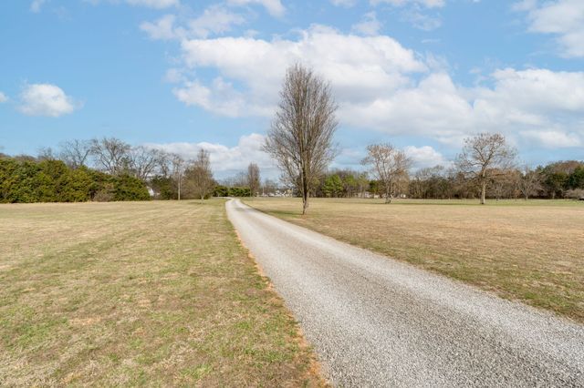 1404 Unionville Deason Rd, Shelbyville, TN 37160