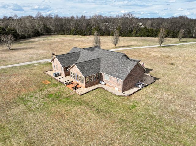 1404 Unionville Deason Rd, Shelbyville, TN 37160