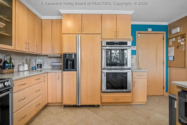 844 Lower Chester Road, Charleston, WV 25302