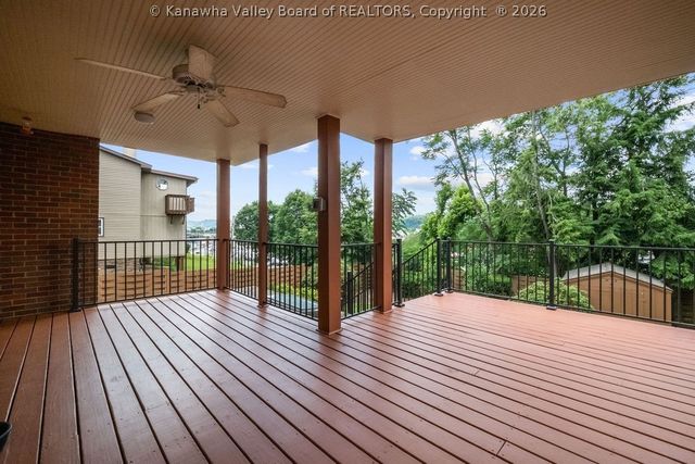 844 Lower Chester Road, Charleston, WV 25302