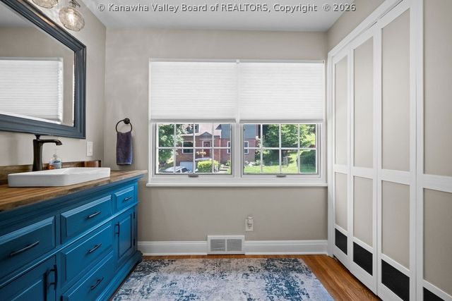 844 Lower Chester Road, Charleston, WV 25302