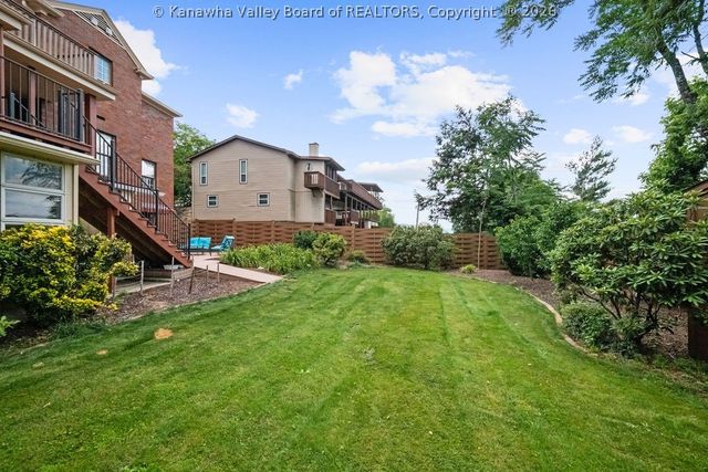 844 Lower Chester Road, Charleston, WV 25302