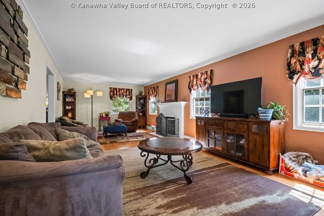 844 Lower Chester Road, Charleston, WV 25302