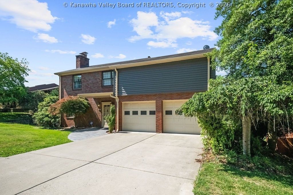844 Lower Chester Road, Charleston, WV 25302