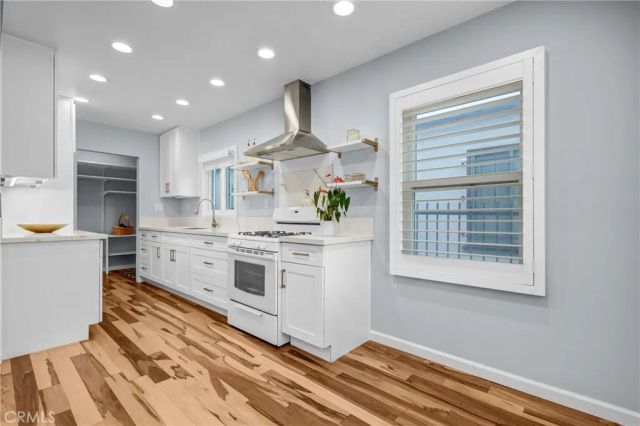 8911 Cattaraugus, Los Angeles, CA 90034