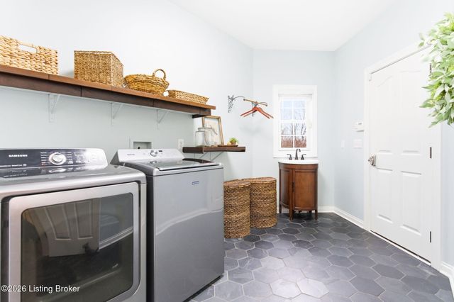 17106 Deer Crossing Trail, Fisherville, KY 40023