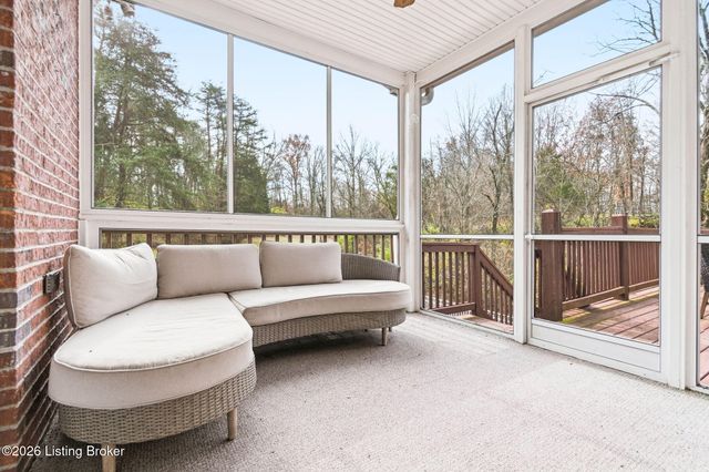 17106 Deer Crossing Trail, Fisherville, KY 40023
